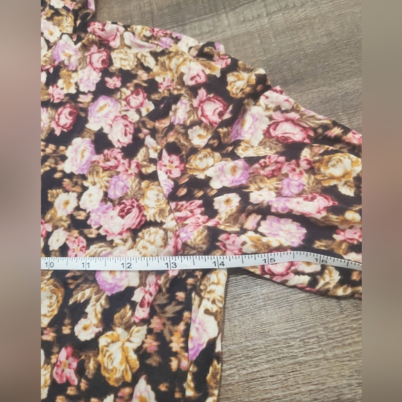 Black and Yellow  Floral Long Sleeve Turtleneck by H & M size Small - Picture 6 of 10